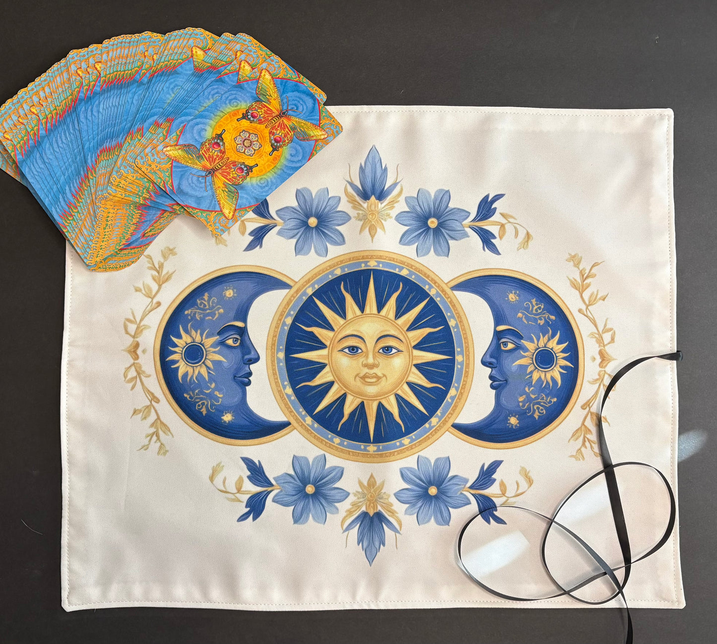 Celestial Sun and Moon Tarot Deck Wrap – Tarot & Oracle Card Protector & Reading Mat