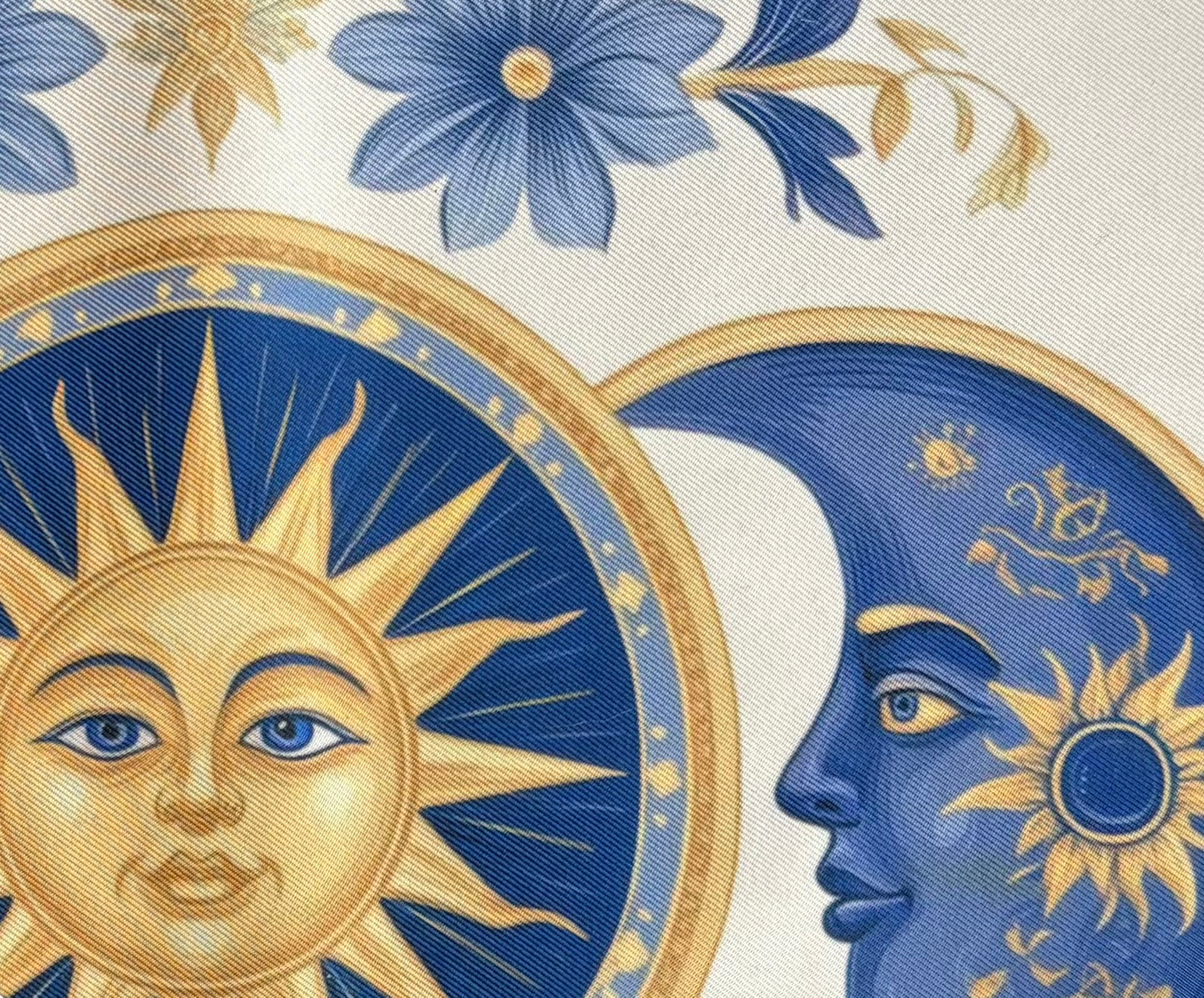 Celestial Sun and Moon Tarot Deck Wrap – Tarot & Oracle Card Protector & Reading Mat